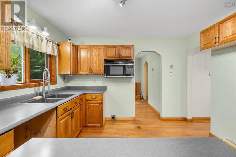 32 Kipawa Crescent — photo 7 of 34