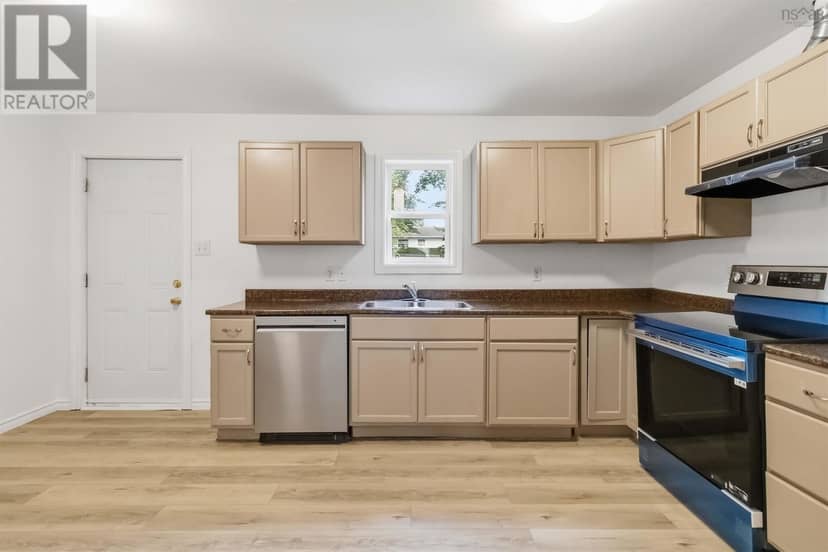 23 Aldergrove Drive — photo 12 of 34