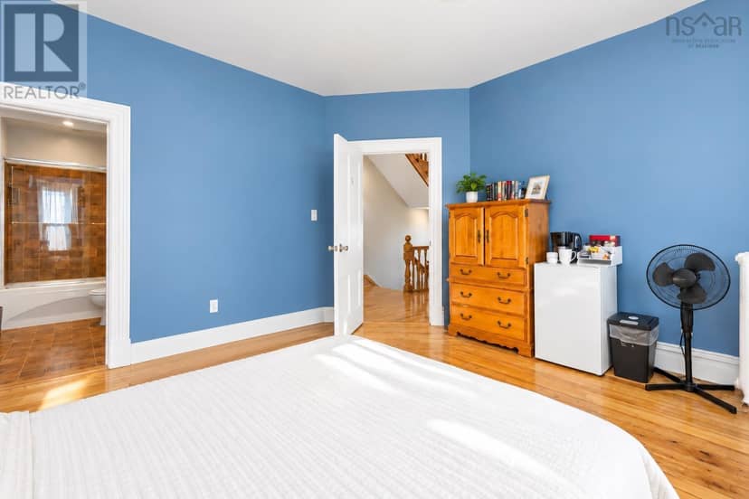 1531 lemarchant Street — photo 11 of 40