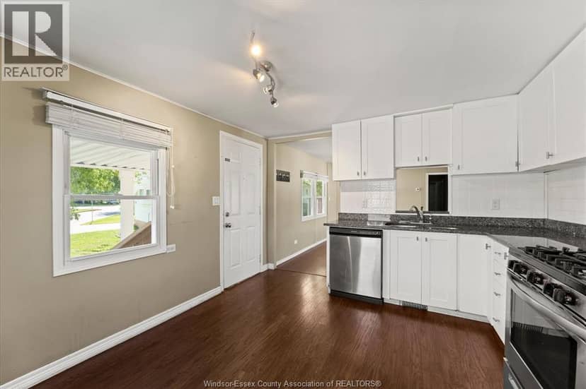 52 Parkside Drive — photo 18 of 28