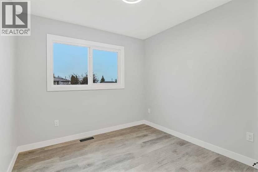 11313 94A Street — photo 21 of 39