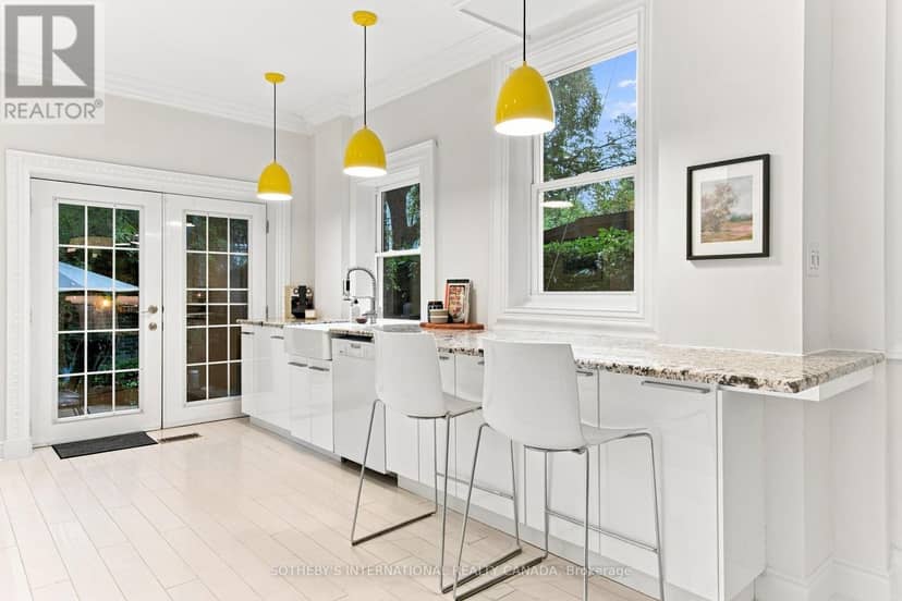 36 Aberdeen Avenue — photo 16 of 36
