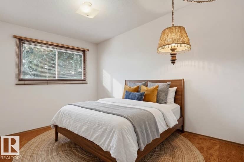 7319 150 AV NW — photo 20 of 40