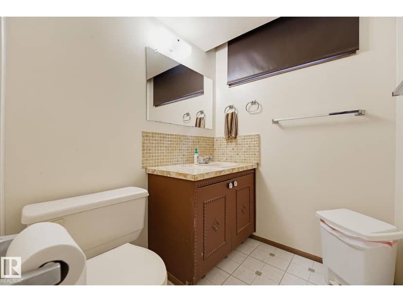7319 150 AV NW — photo 31 of 40
