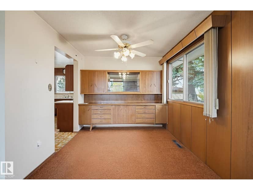7319 150 AV NW — photo 9 of 40