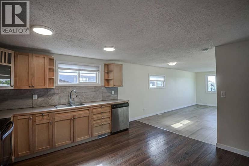 485, 3223 83 Street NW, Calgary, photo 3