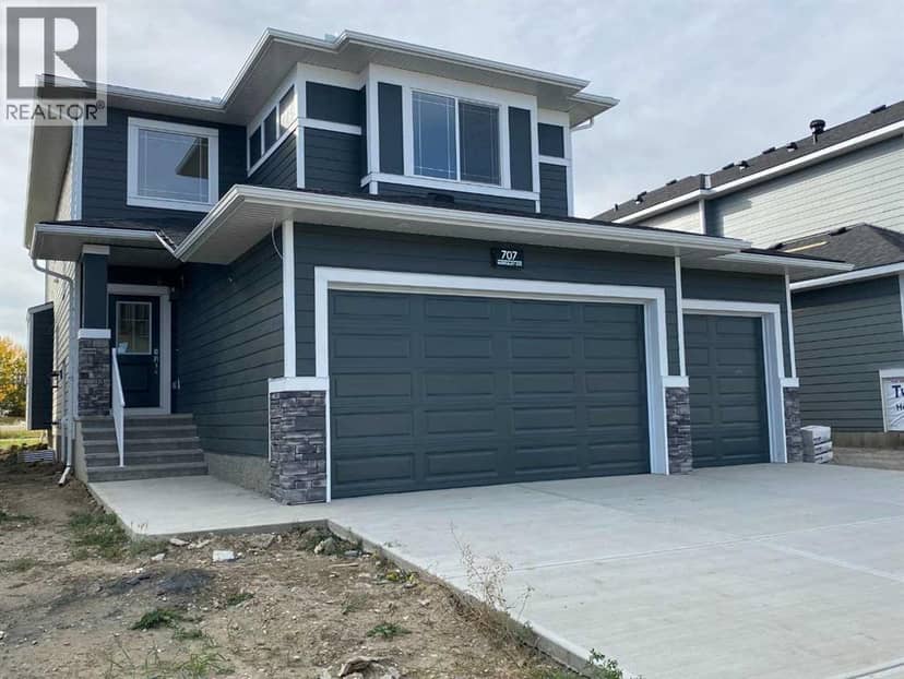 707 Mandalay Avenue NW, Carstairs
