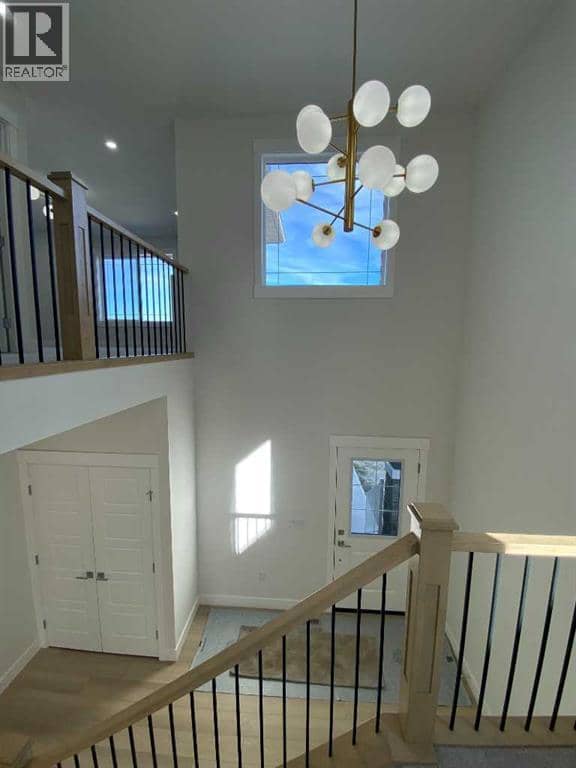 707 Mandalay Avenue NW, Carstairs, photo 4