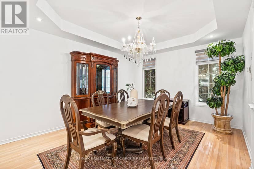 53 Catalina Crescent — photo 11 of 40