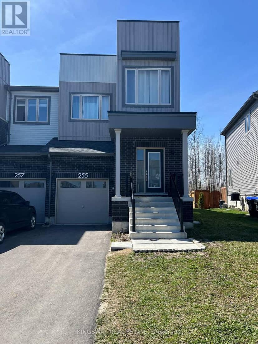 255 Atkinson Street, Clearview, photo 2