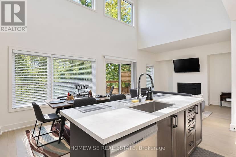 33 Ruby Crescent — photo 15 of 40