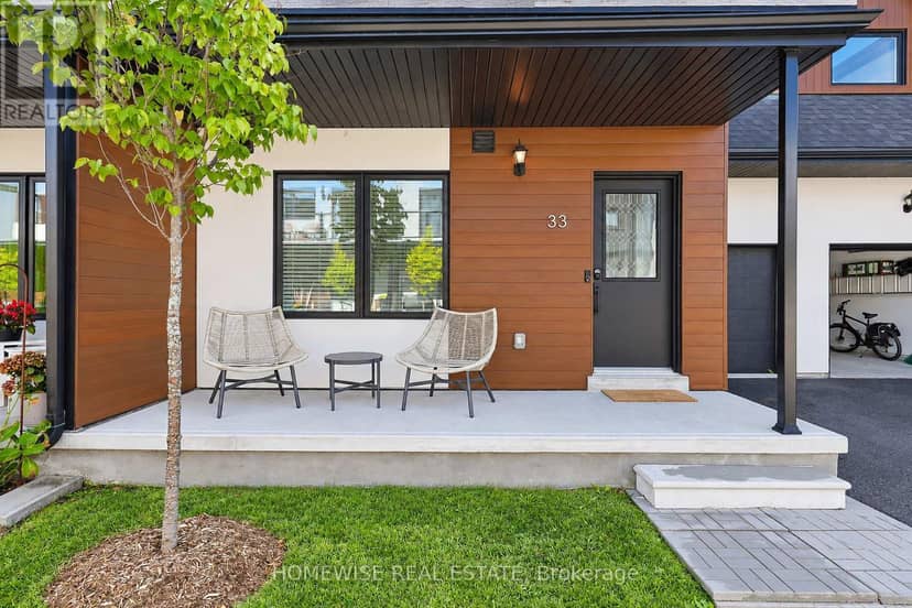33 Ruby Crescent — photo 3 of 40