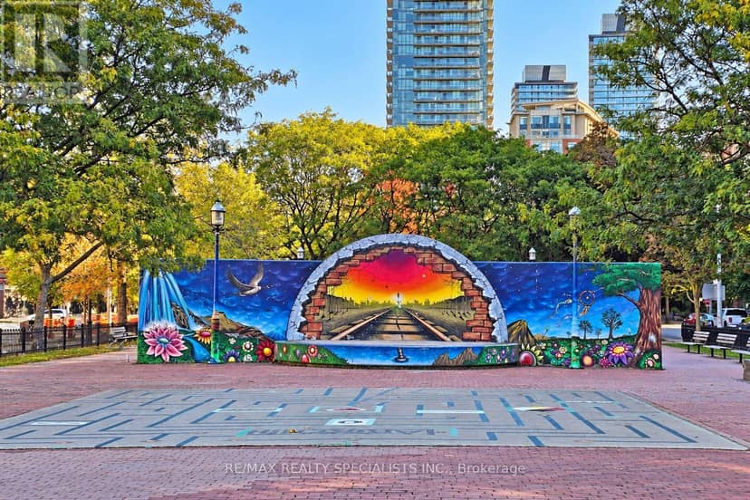 819 - 222 The Esplanade — photo 23 of 40