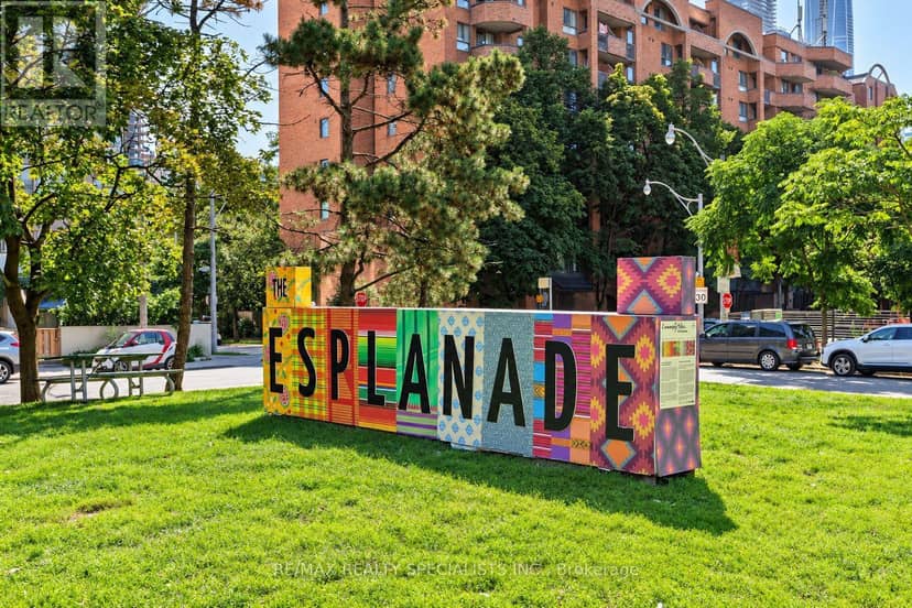 819 - 222 The Esplanade — photo 25 of 40
