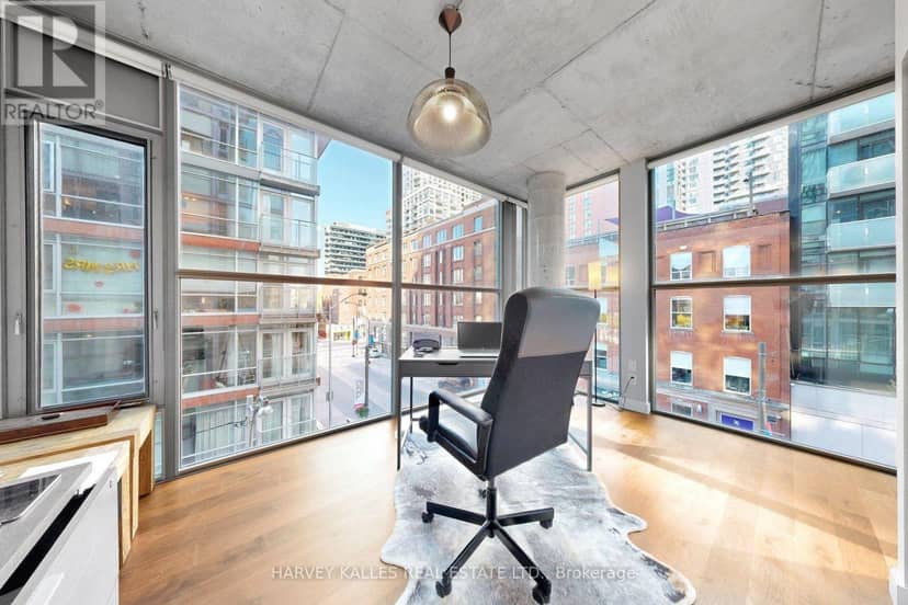 410 - 25 Oxley Street — photo 17 of 33