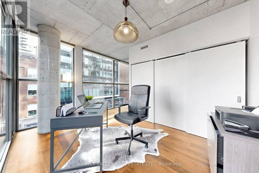 410 - 25 Oxley Street — photo 20 of 33