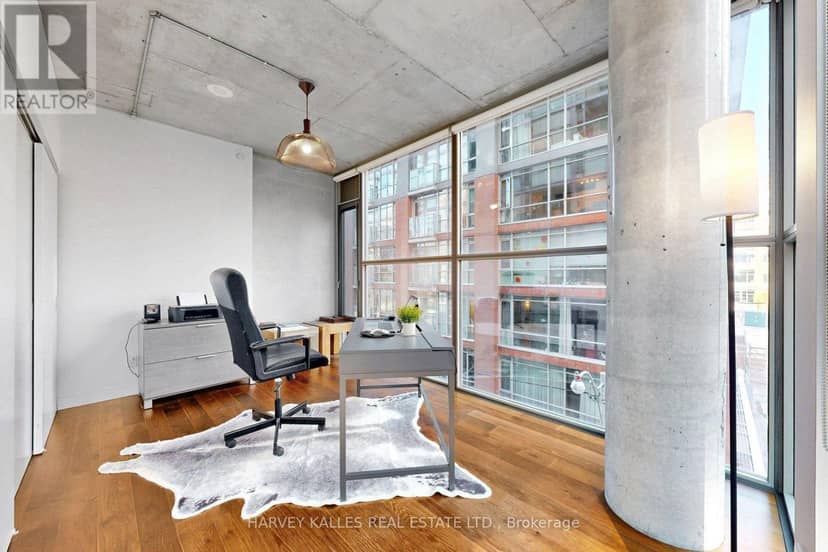 410 - 25 Oxley Street — photo 16 of 33
