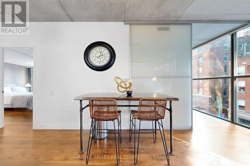 410 - 25 Oxley Street — photo 24 of 33