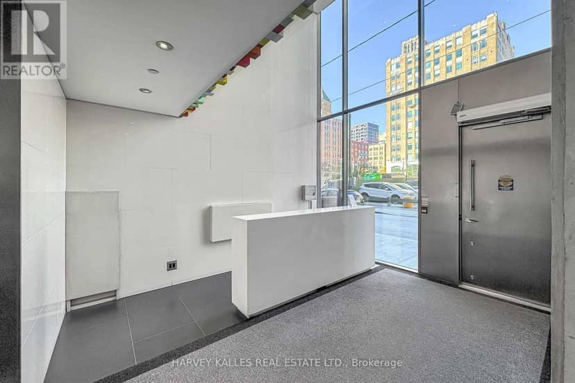 410 - 25 Oxley Street — photo 28 of 33