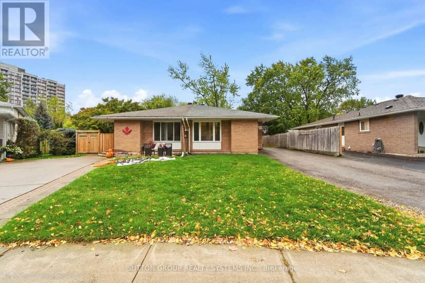 1916 Reiss Court, Mississauga