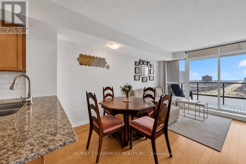 1405 - 220 Forum Drive, Mississauga, photo 6