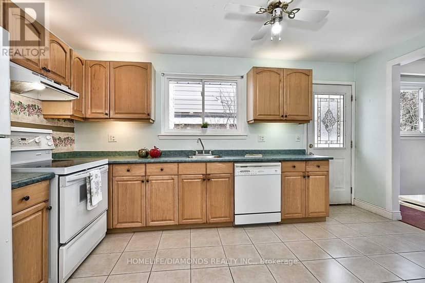 35 Edenborough Drive — photo 12 of 21