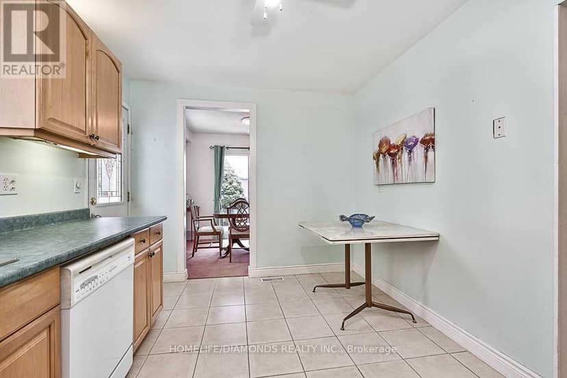 35 Edenborough Drive — photo 13 of 21