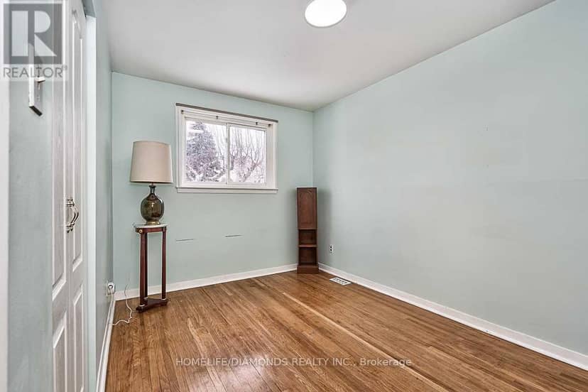 35 Edenborough Drive — photo 16 of 21
