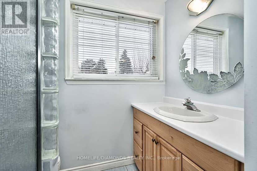 35 Edenborough Drive — photo 18 of 21