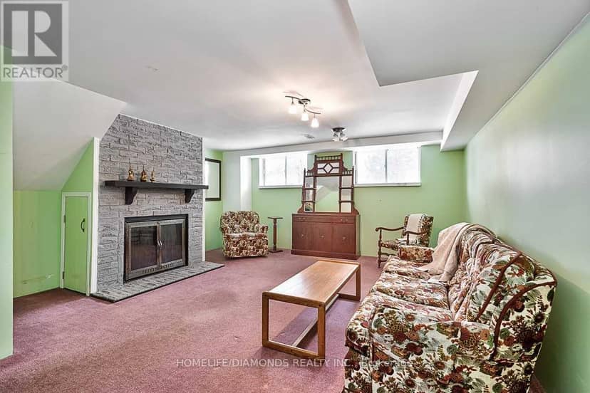 35 Edenborough Drive — photo 19 of 21