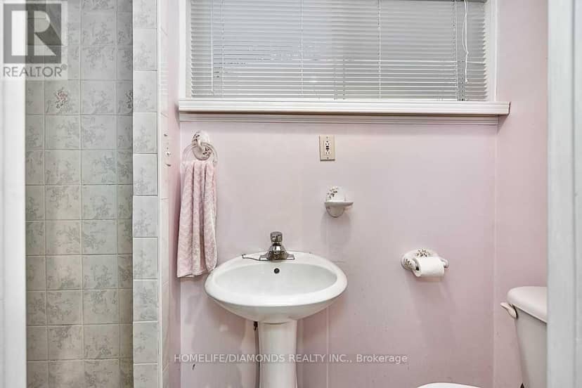 35 Edenborough Drive — photo 21 of 21