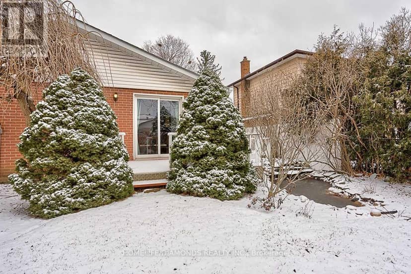 35 Edenborough Drive, Brampton, photo 3