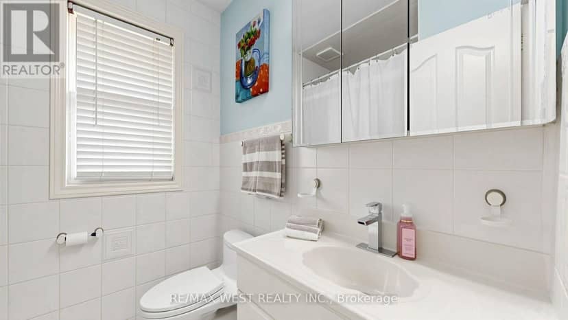 32 Allonsius Drive — photo 21 of 40