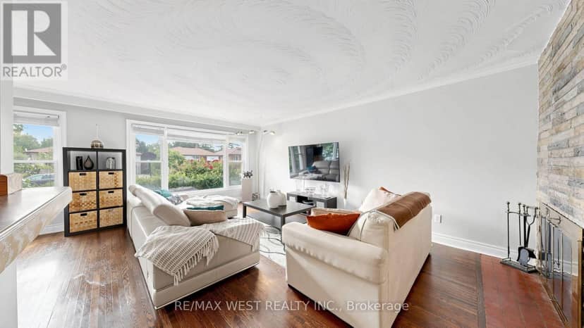 32 Allonsius Drive, Toronto, photo 6