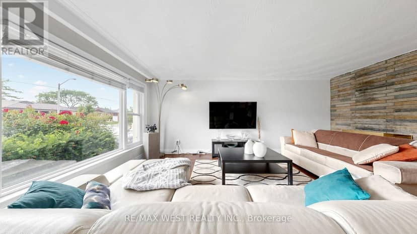 32 Allonsius Drive, Toronto, photo 7