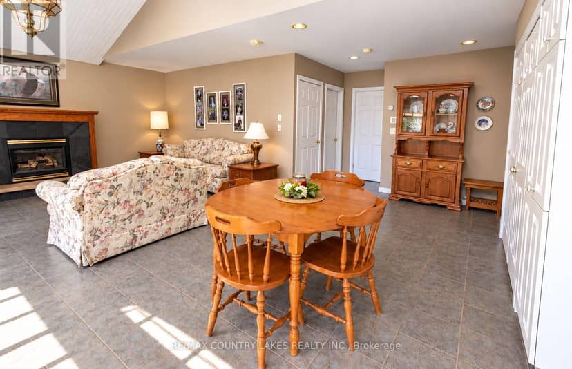 27 Hillcrest Avenue — photo 14 of 40