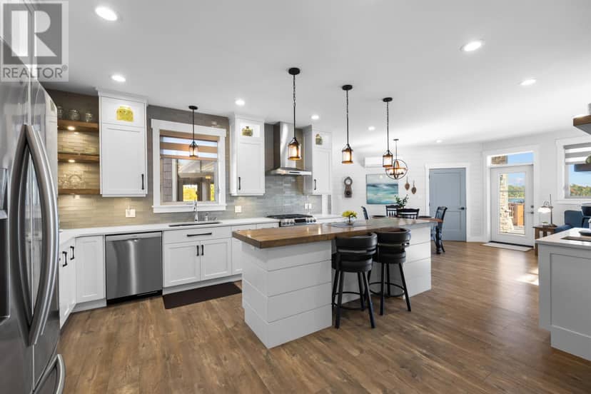 6818 Water Street — photo 18 of 40