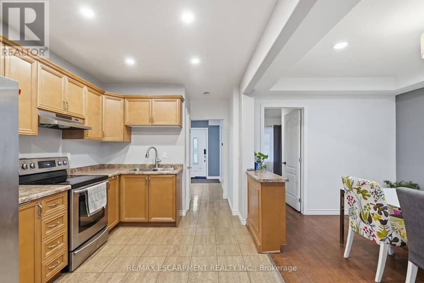 32 Oak Avenue — photo 14 of 40