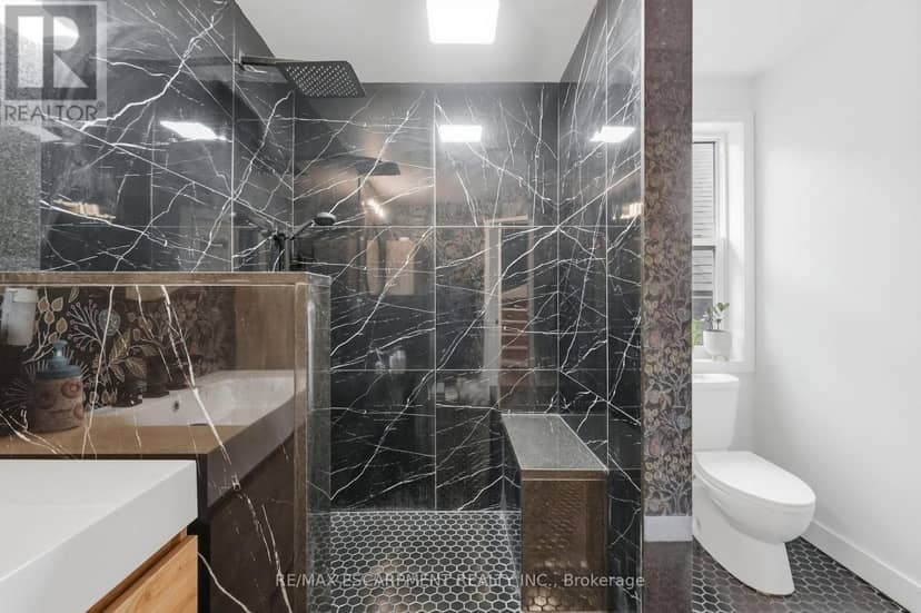 32 Oak Avenue — photo 22 of 40
