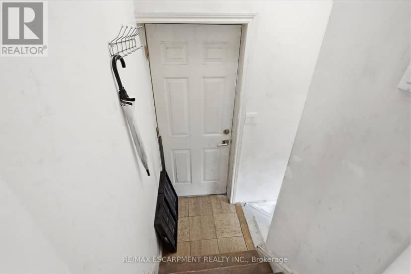 32 Oak Avenue — photo 35 of 40