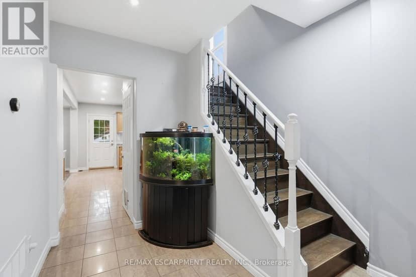 32 Oak Avenue, Hamilton, photo 5