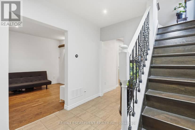32 Oak Avenue, Hamilton, photo 6