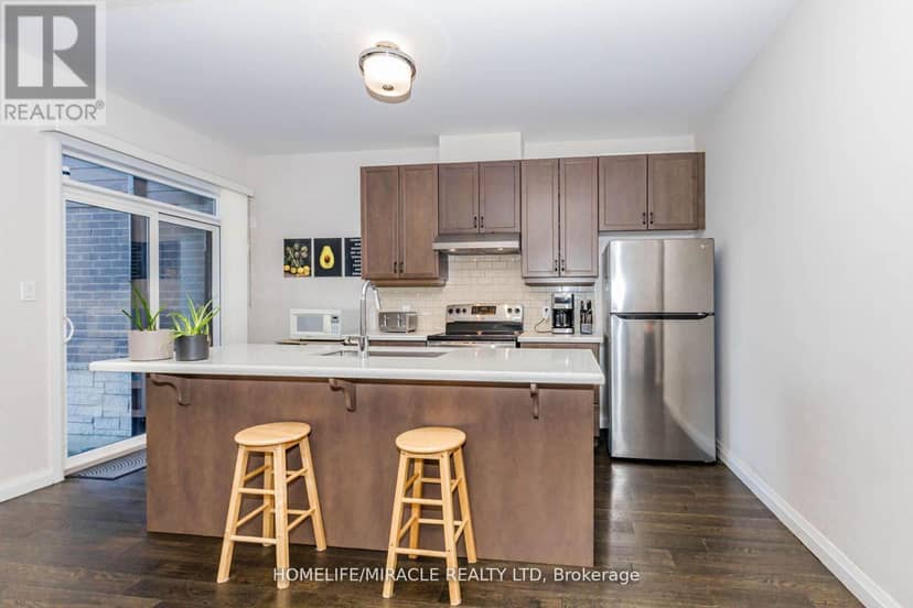 19 - 35 Midhurst Heights — photo 10 of 40