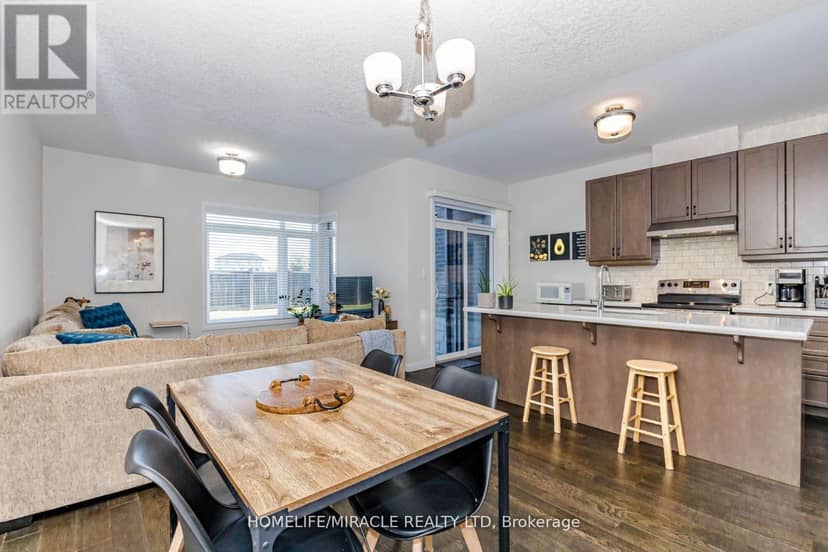19 - 35 Midhurst Heights — photo 13 of 40