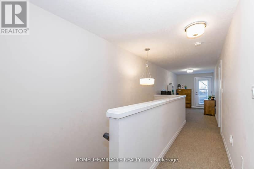 19 - 35 Midhurst Heights — photo 16 of 40