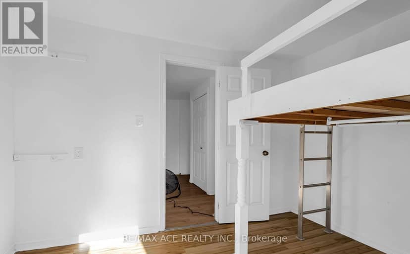 1606 Pitt Street — photo 12 of 28