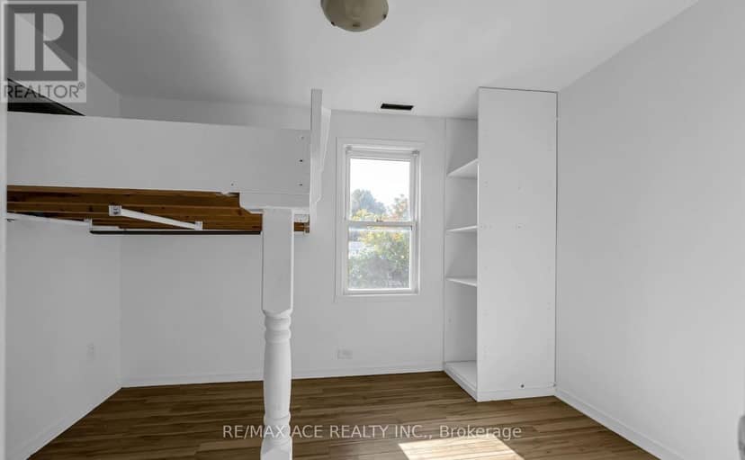 1606 Pitt Street — photo 13 of 28