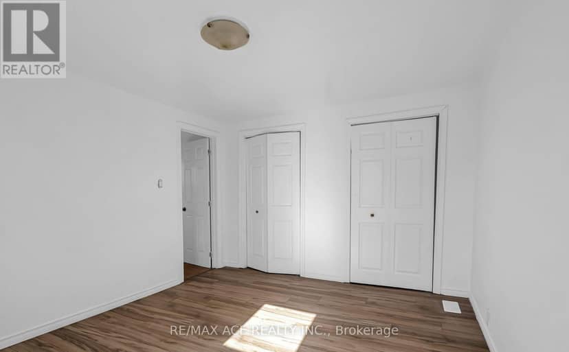 1606 Pitt Street — photo 14 of 28