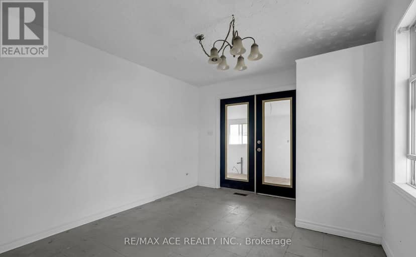 1606 Pitt Street — photo 22 of 28