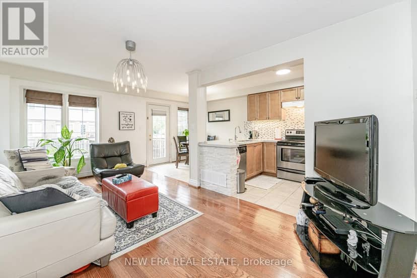 13 - 151 Green Road — photo 18 of 40